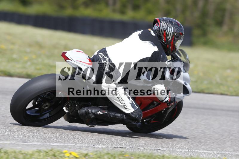 /Archiv-2025/07 19.04.2025 Speer Racing ADR/Gruppe gelb/backside